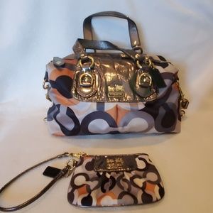 Classic Coach Purse!!!